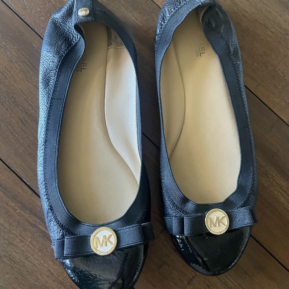 Michael Kors Shoes - Michael Kors black ballerina flats. Size 8